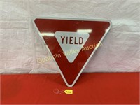 METAL YIELD TRAFFIC SIGN