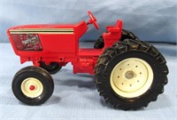 VINTAGE DIE CAST TRACTOR*COLLECTIBLE TOYS