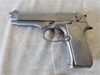 P729- Beretta Model 92F Handgun