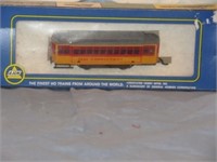 AHM Connecticut HO Scale Trolley