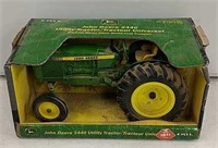 JD 2440 Utility Tractor