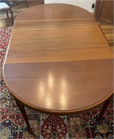 Antique Walnut Dining Table with Queen Anne Legs