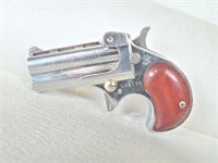 Davis Model D-32 Derringer Pistol