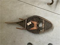 Old snow shoes
