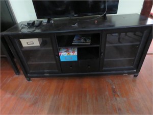 BLACK CABINET WIT 2 GLASS DOORS - BRING HELP TO