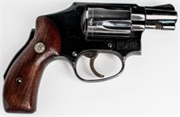 Gun Smith & Wesson 40 Double Action Revolver in .3