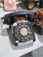 VINTAGE BLACK ROTARY DIAL TELEPHONE