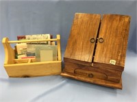 2 Wood containers                 (K15)