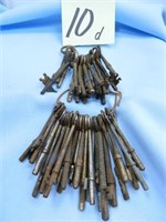 (2) Rings of Old Skeleton House Keys
