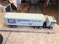 LUHR JENSEN AND SONS SEMI TRUCK