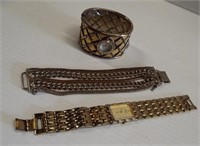 Various vintage watches and bracelets including