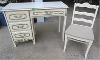 Knee hole desk/dresser w/chair