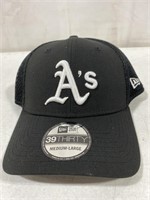 NEW ERA ATLANTA BRAVE’S TRUCKER HAT - SIZE