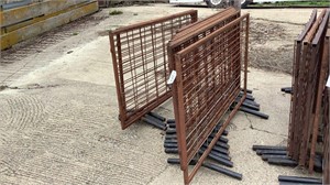 Freestanding panels 5 1/2 x 3‘ quantity 11