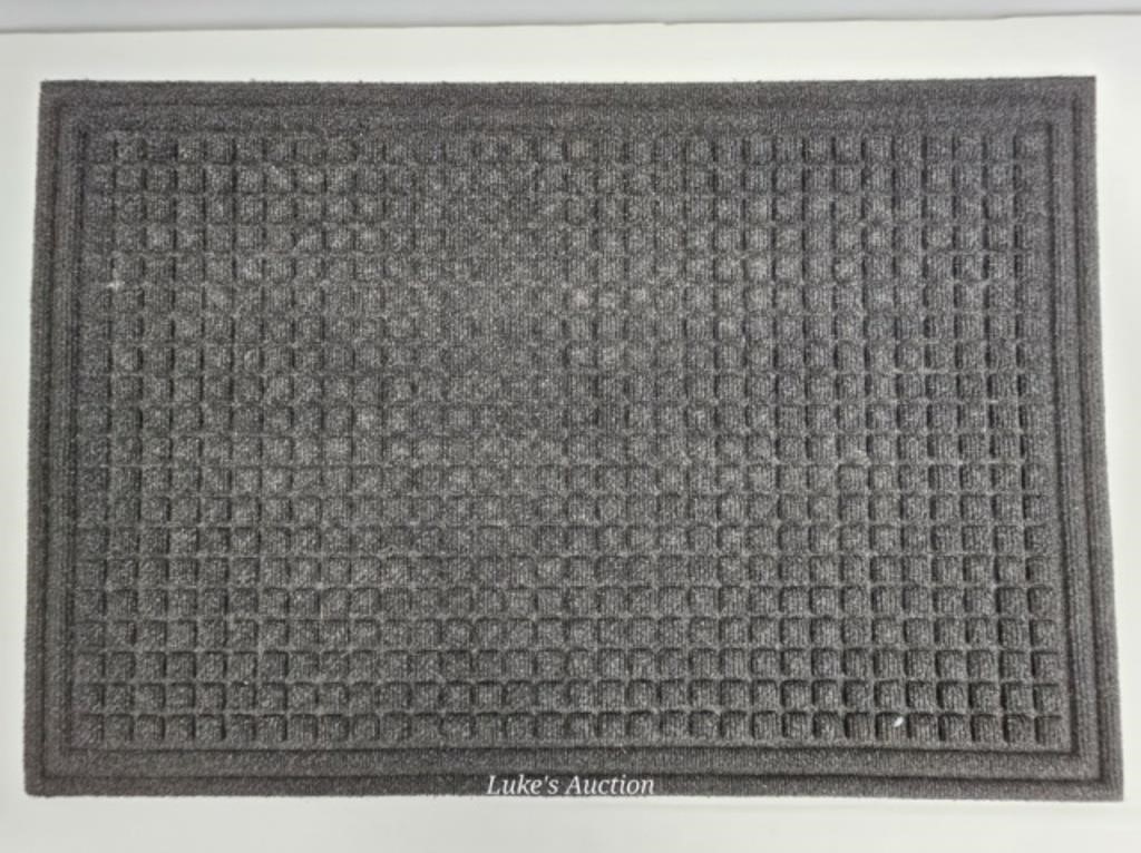 HEAVY DOORMAT - 36" X 24" - SLIGHTLY USED