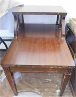 Mid Century 2 tier end table, 17.5" x 26" x 24"