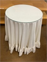 Round Table W/Glass Top, 26in Tall X 20 Round