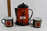 Halloween Pitcher with Lid and 2 Mugs