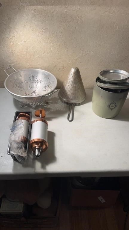 Colanders, Cookie/Biscuit Press, Canister