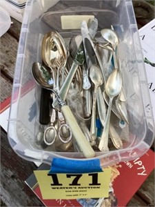 Lot of serving pieces