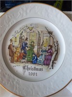 Royal Dorchester Christmas Plate