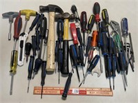 NICE LARGE LOT OF SCREWDRIVERS AND MORE