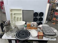 Kitchen cooking equipment and pans