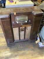 Vintage Airline Radio 36” tall x 32” wide 13”