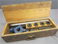 Craftsman Pipe Threader R 5465 in Wood Box