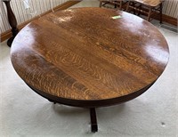 Round Oak table 48” w/5-9” leaves old