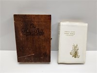 WOODEN HOLY BIBLE CASE W/ BIBLE