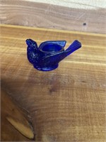 VINTAGE DEGENHART COBALT BLUE GLASS BIRD & BERRY