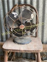 Small GE antique metal fan