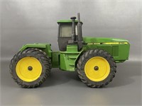 Ertl John Deere 8760 Tractor Toy