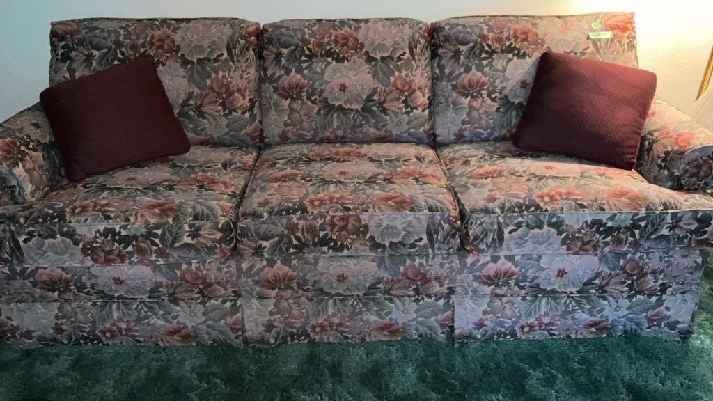 Berne Floral Couch 80x34x28 with Throw Pillows