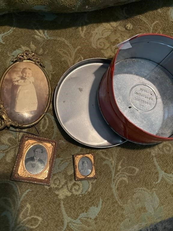 Tin with vintage pictures