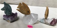 350 - 3 TROPICAL FISH FIGURINES (A82)