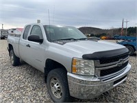 2011 Chevrolet Silverado 2500 HD- Titled