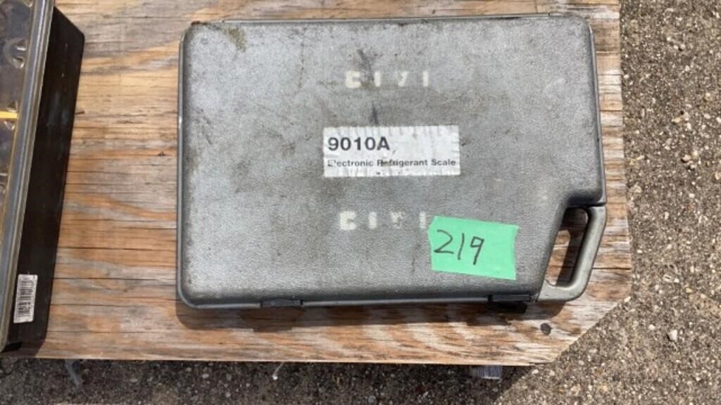 Electric Refrigerant Scale 9010A