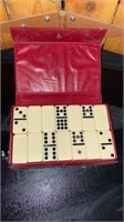 Dominos in Case