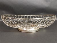 Silverplated Wire Mesh Oval Fruit Basket