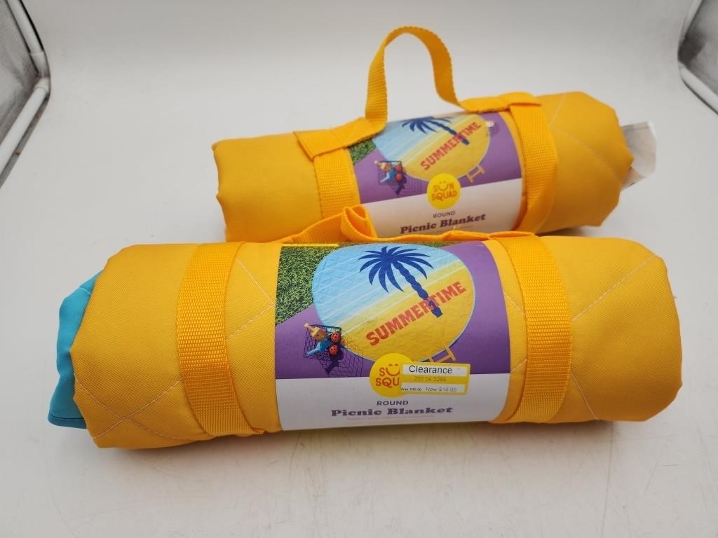 NEW 2 Sun Squad Round Picnic Blankets