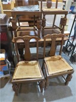 ANTIQUE OAK DINING TABLE WITH 4 CHAIRS