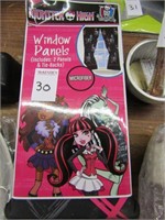 WINDOW PANELS (FOR GIRLS)