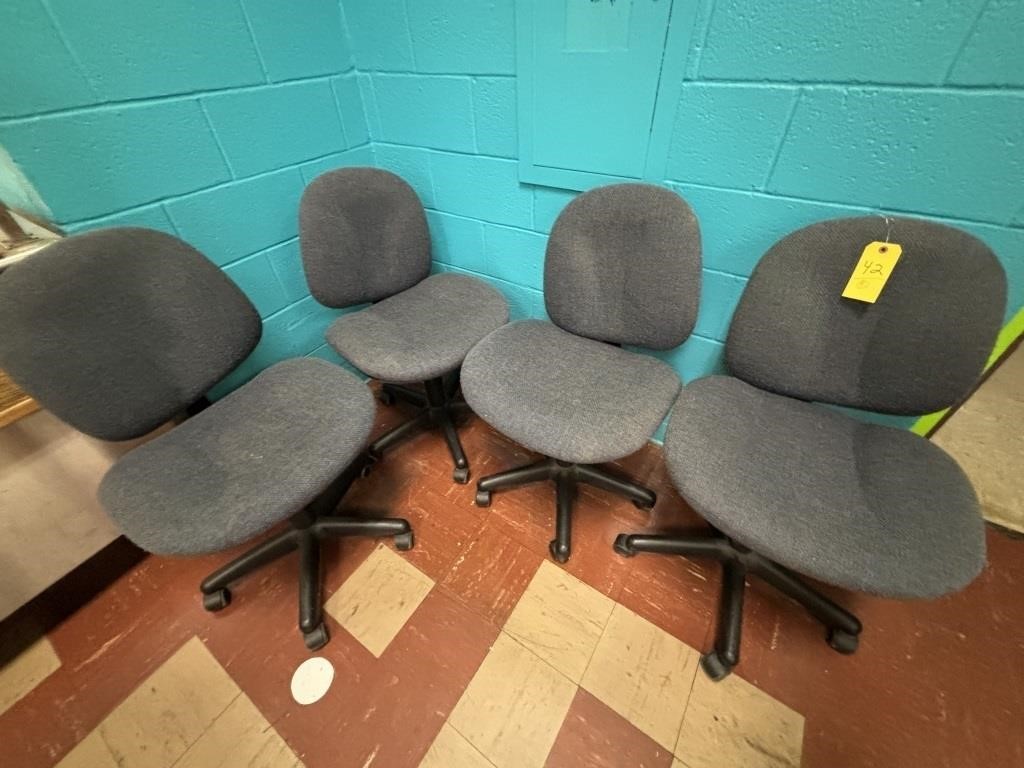 4 Rolling Chairs