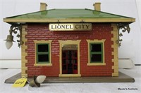 Lionel 124 Station (No Ship)