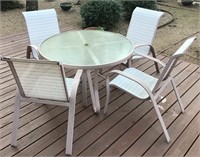 PATIO FURNITURE TABLE 4 CHAIRS