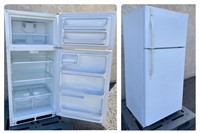 30 in. Kenmore top freezer refrigerator - works!!