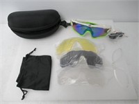 "As Is" Photochromic Cycling Glasses