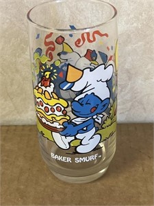 1983 baker Smurf drinking glass
